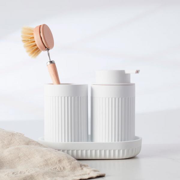 Beslagsboden Wave sæt m/sæbedispenser og krus - Mat hvid Beslagsboden Wave sæt m/sæbedispenser og krus - Mat hvid