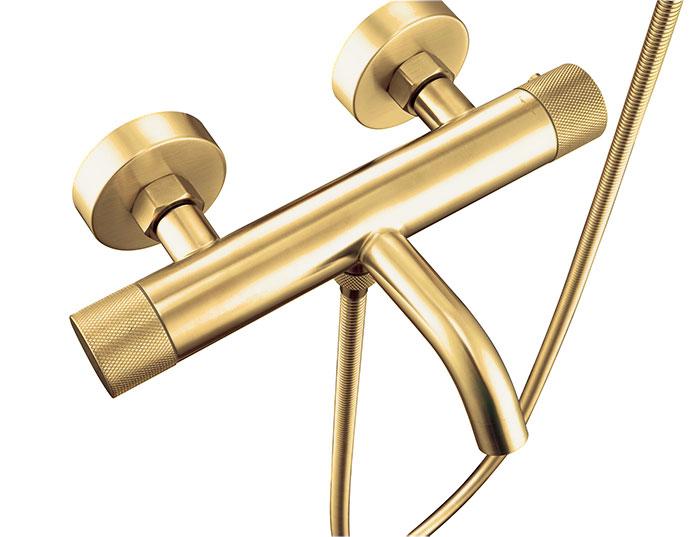 Cassøe komplet badekararmatur m/crystal cut - Børstet messing Cassøe komplet badekararmatur m/crystal cut - Børstet messing