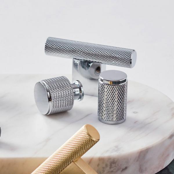 Beslagsboden B410 m&oslash;belknop m/crystal cut - Krom